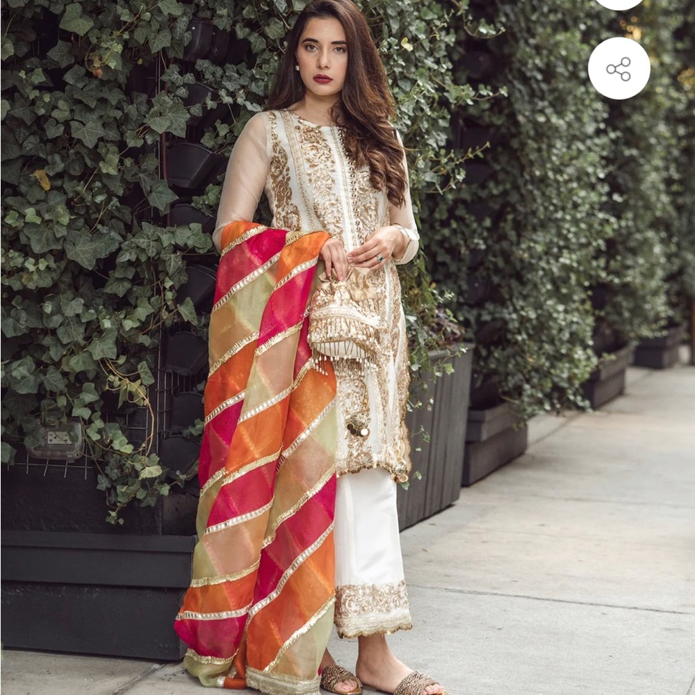 Ayla Noor Pakistani Indian Outfit